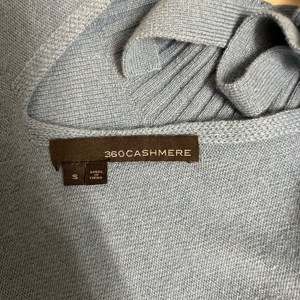 360Cashmere Women’s light Blue Mock Neck 100% Cashmere Bow Back Sweater Sz Small - Picture 6 of 7